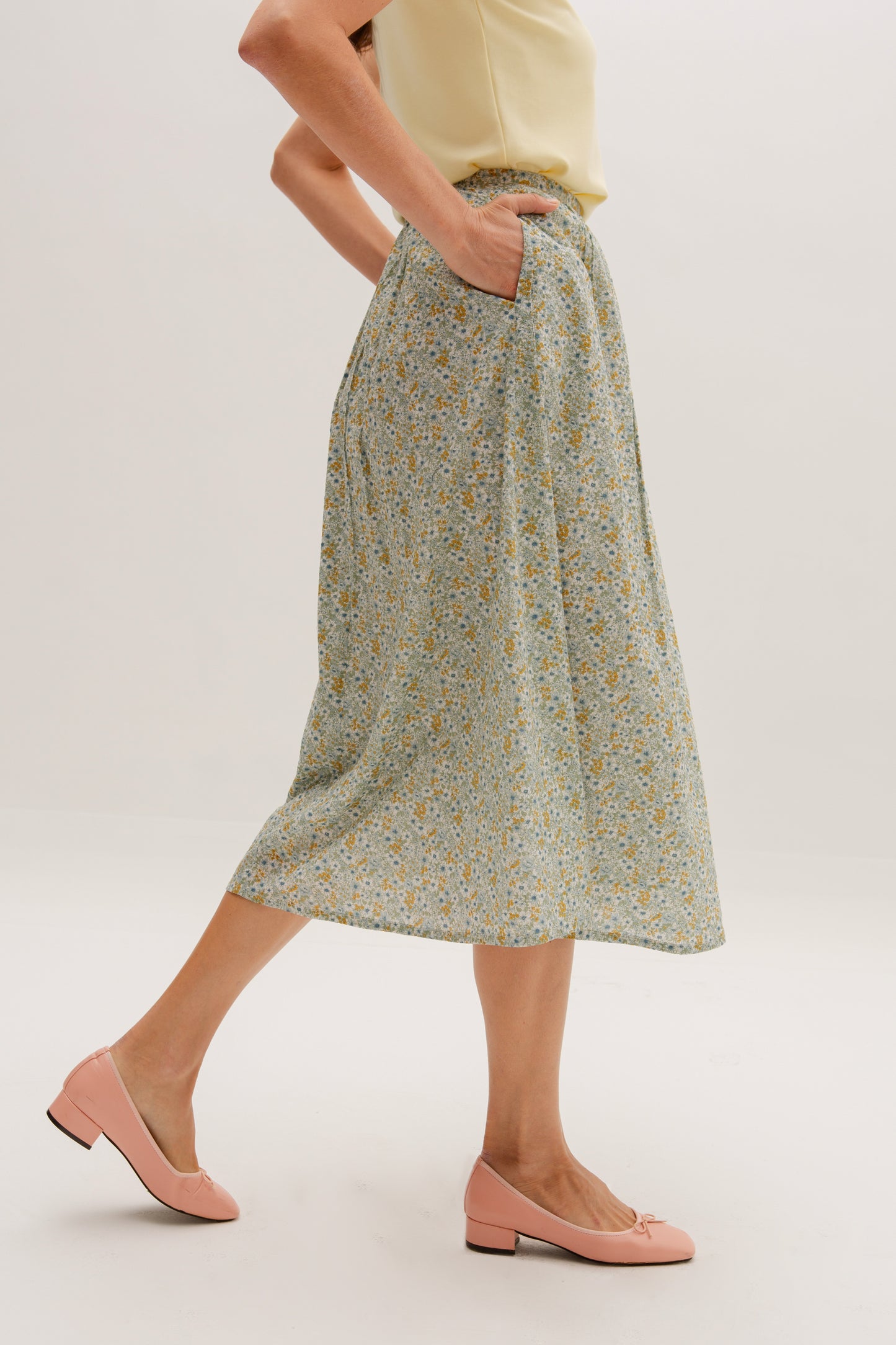 Tea Skirt with Gathers - Sunrise Garden