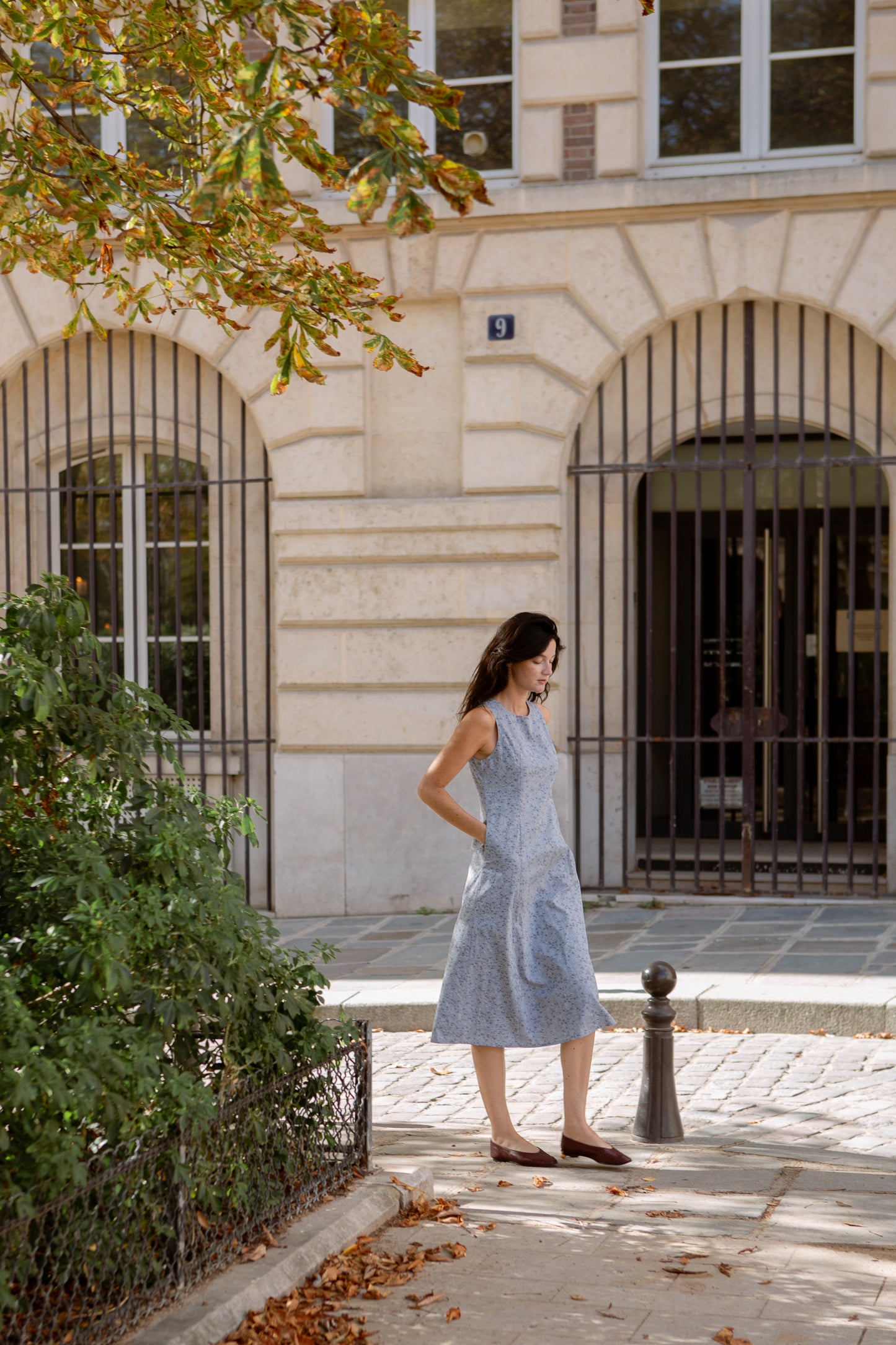 Column Midi Tea Dress in Floral Jacquard - Blue China