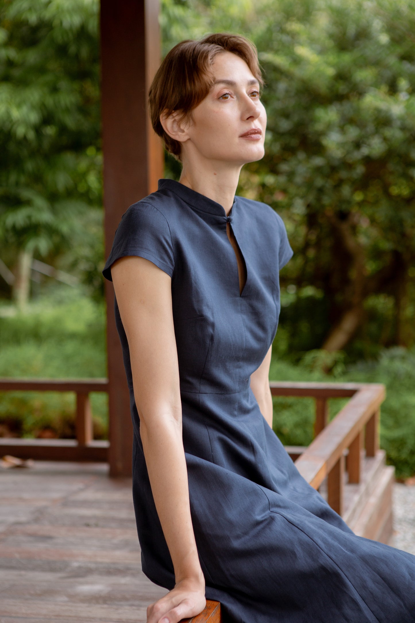 Stand Collar Tea Dress in Linen - Midnight