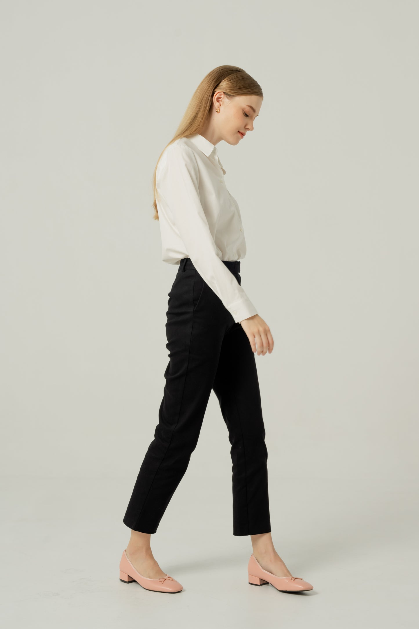 Cropped Slim Fit Cotton-Twill Trousers - Black