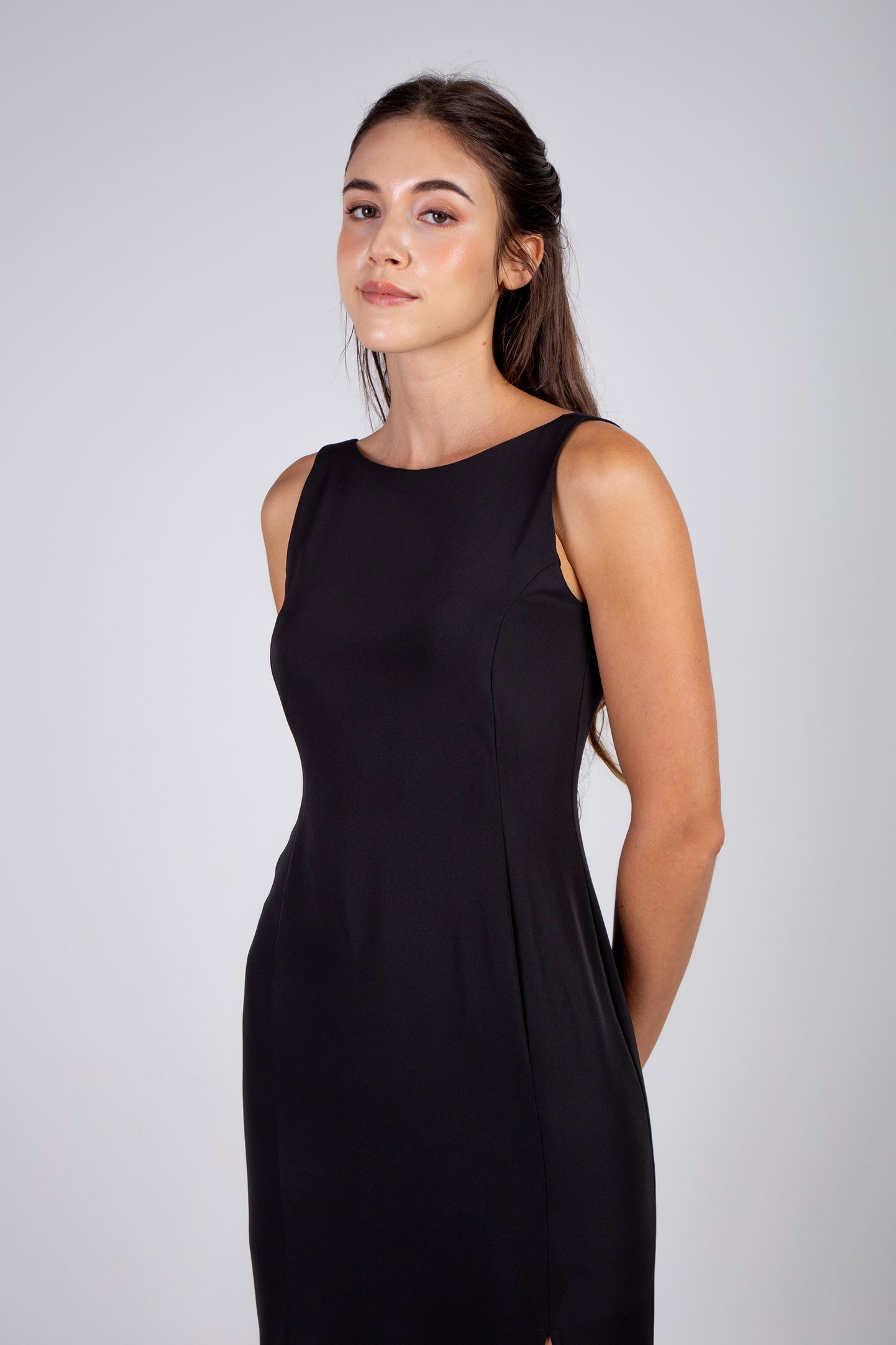 Sheath Dress With Slit Detail - Black