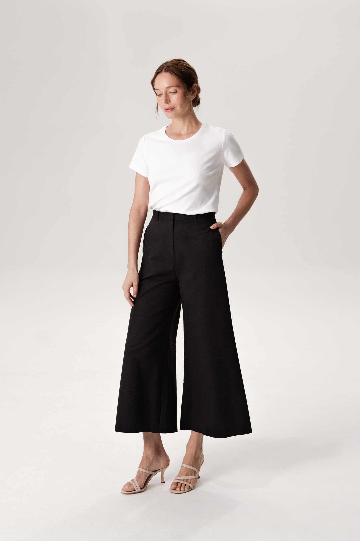 Courtyard Wide-Leg Trousers - Black