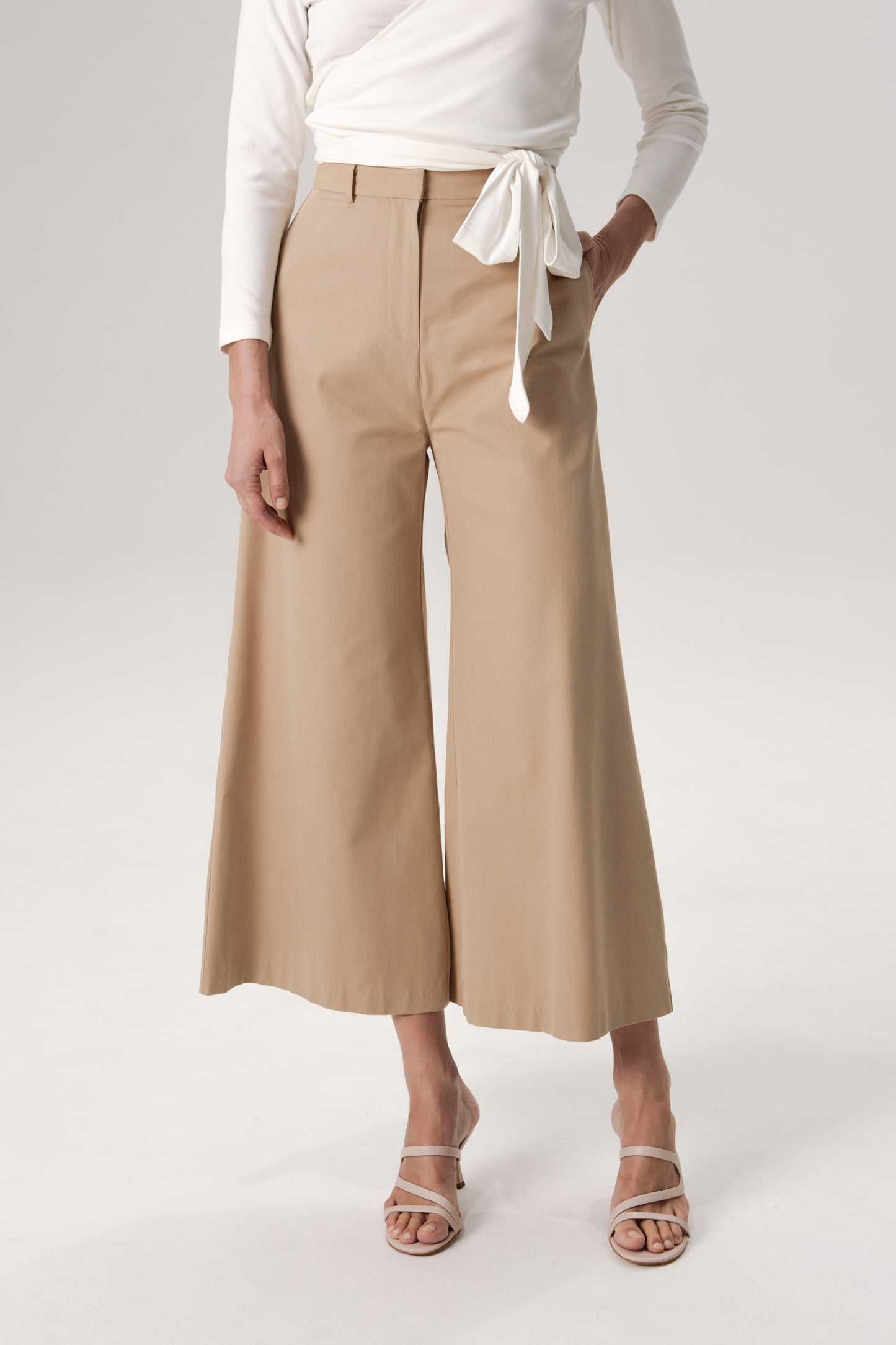 Courtyard Wide-Leg Trousers - Khaki