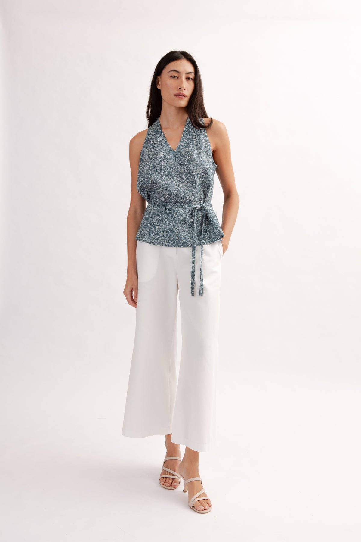 Relaxed V-Neck Blouse in Print - Ocean