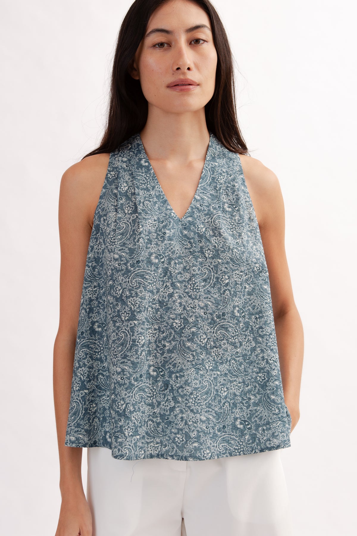 Relaxed V-Neck Blouse in Print - Ocean