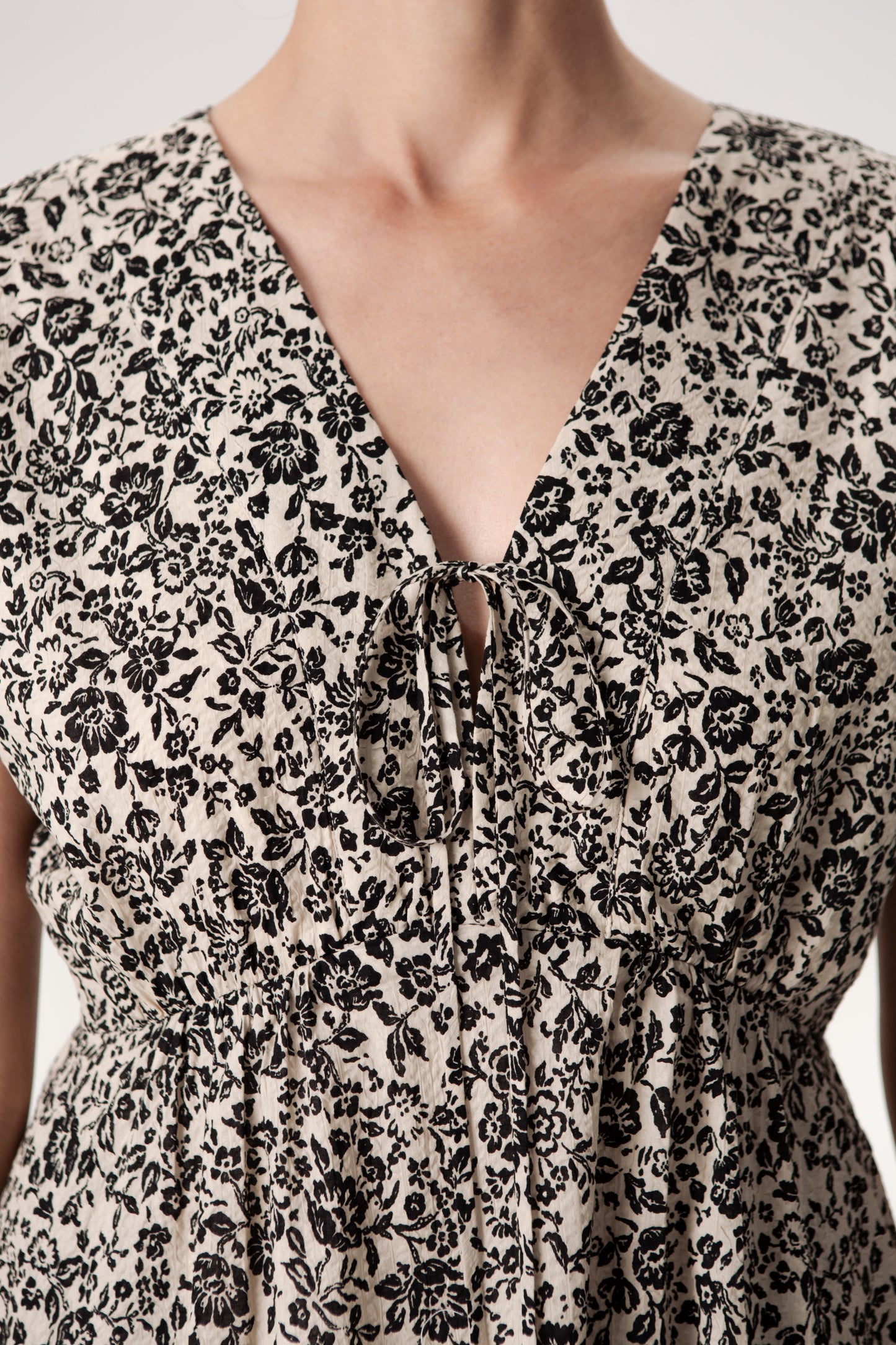 Relaxed Tie-Front Midi Dress - Ink