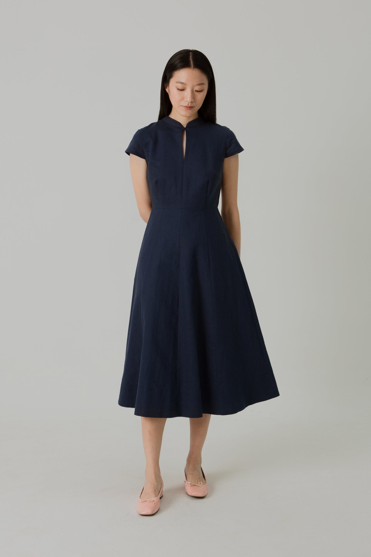 Stand Collar Tea Dress in Linen - Midnight
