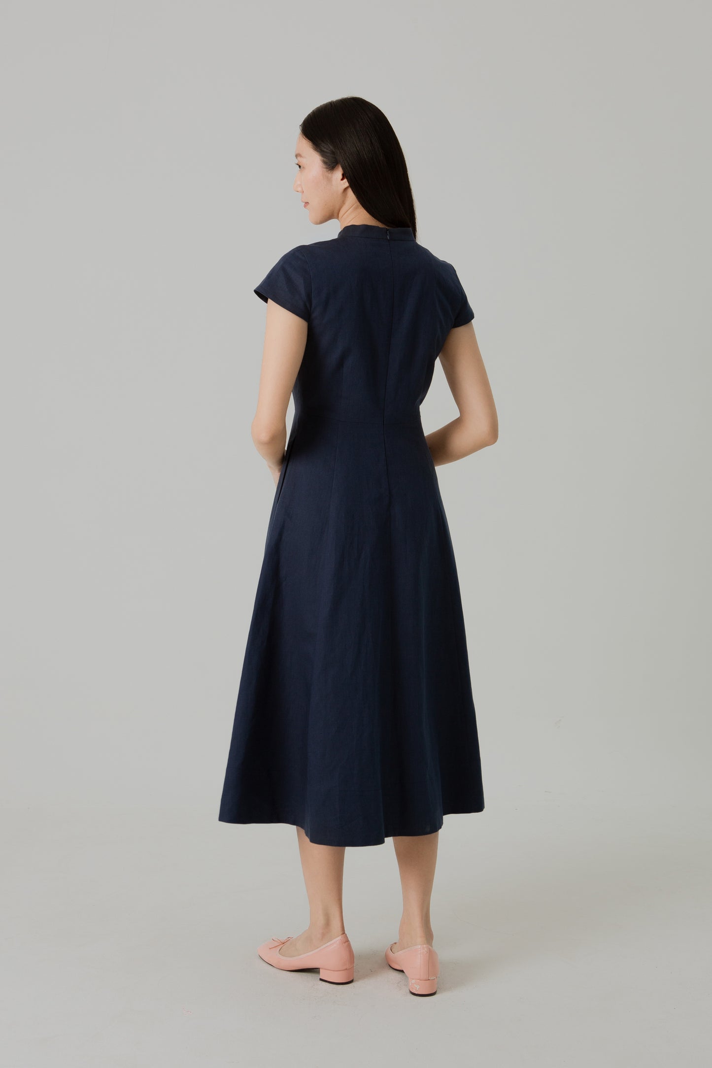 Stand Collar Tea Dress in Linen - Midnight