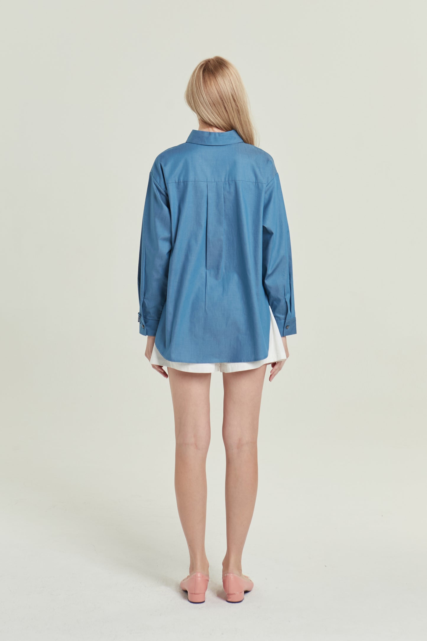 Everyday Shirt in Denim - Light Wash