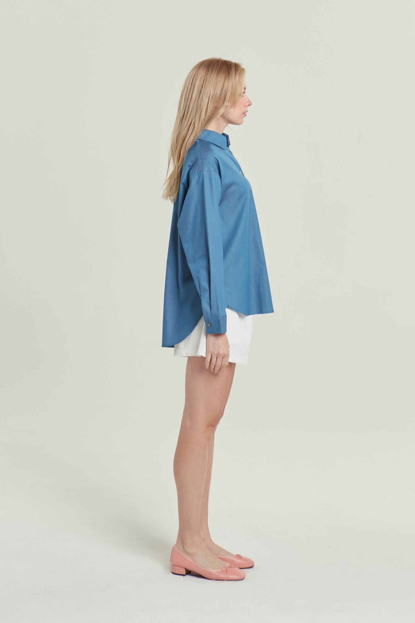 Everyday Shirt in Denim - Light Wash