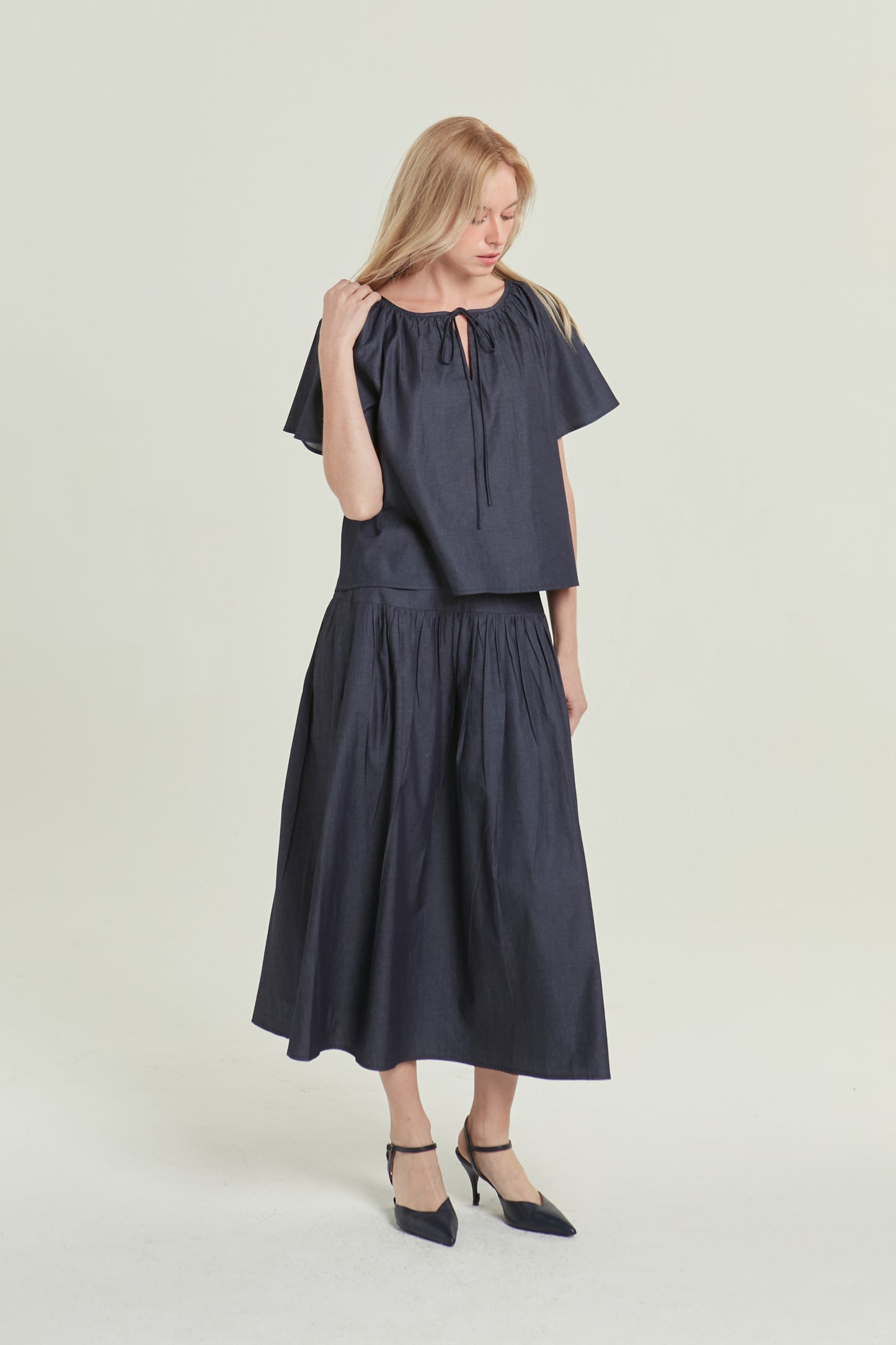 Denim Tie-Ribbon Weekend Blouse - Dark Wash