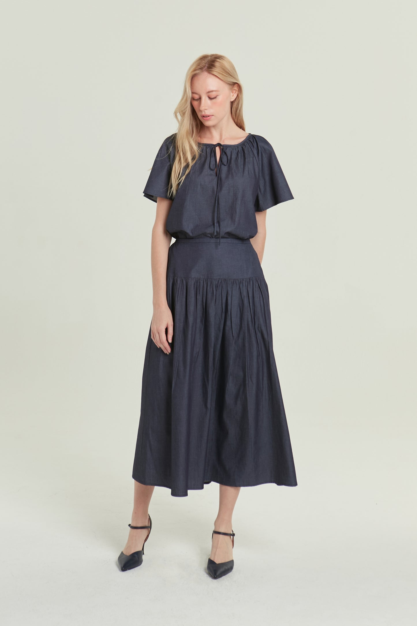 Denim Tie-Ribbon Weekend Blouse - Dark Wash