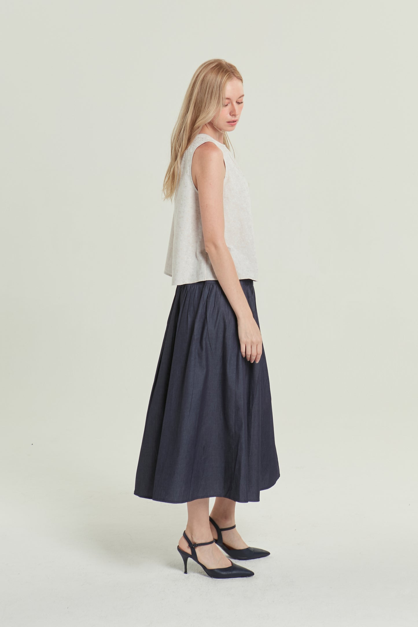 Tie-back Ruched Blouse in Floral Jacquard - Dusty Cream