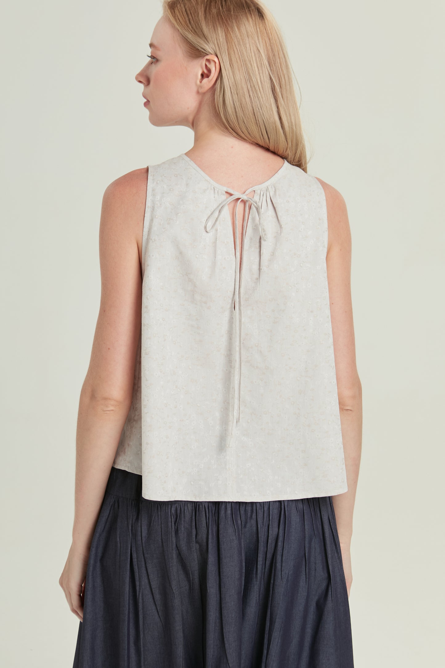 Tie-back Ruched Blouse in Floral Jacquard - Dusty Cream