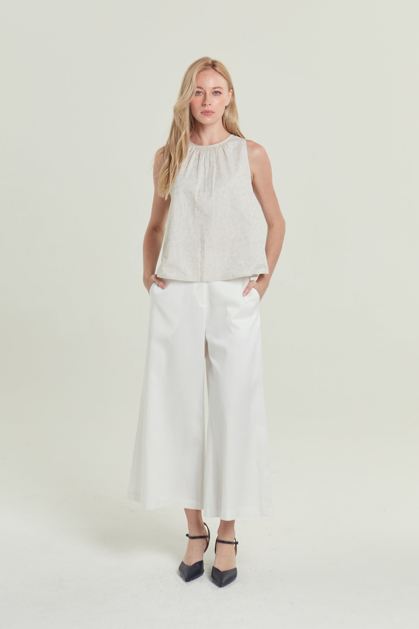 Tie-back Ruched Blouse in Floral Jacquard - Dusty Cream