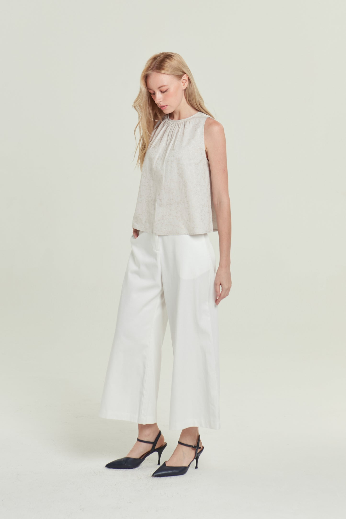 Tie-back Ruched Blouse in Floral Jacquard - Dusty Cream