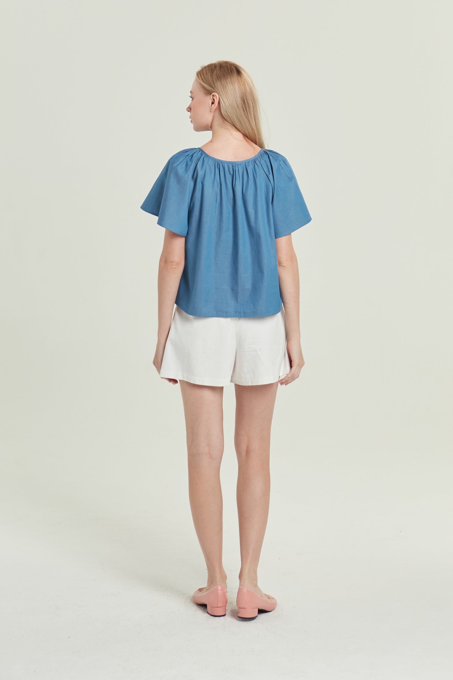 Denim Tie-Ribbon Weekend Blouse - Light Wash