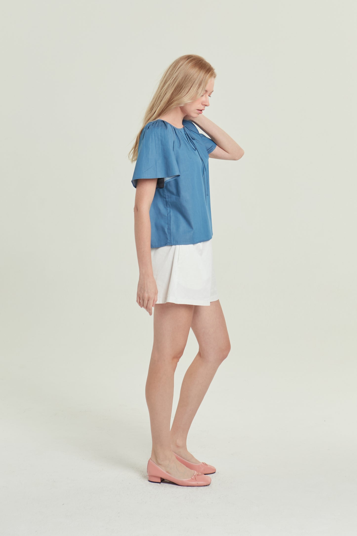 Denim Tie-Ribbon Weekend Blouse - Light Wash