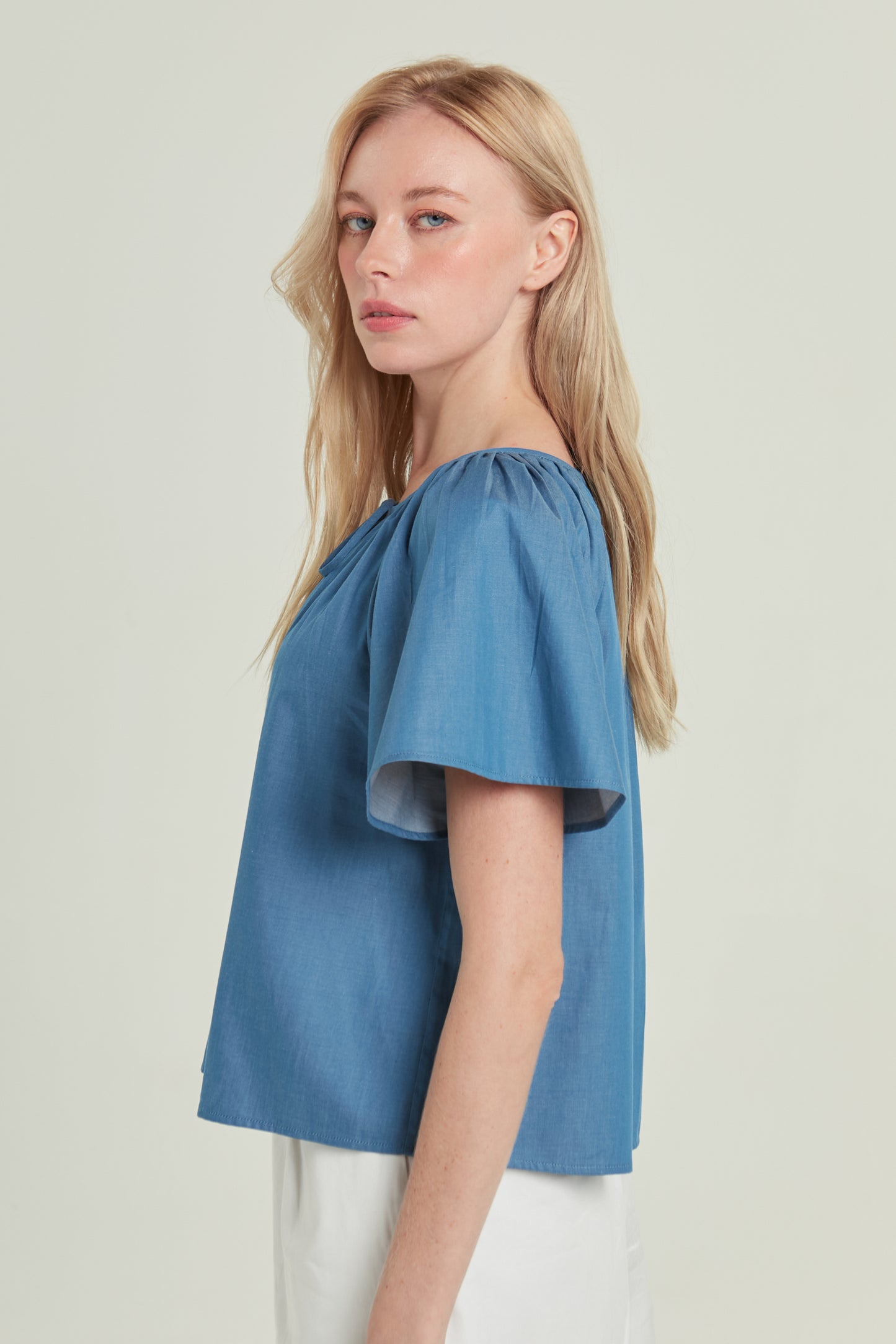 Denim Tie-Ribbon Weekend Blouse - Light Wash