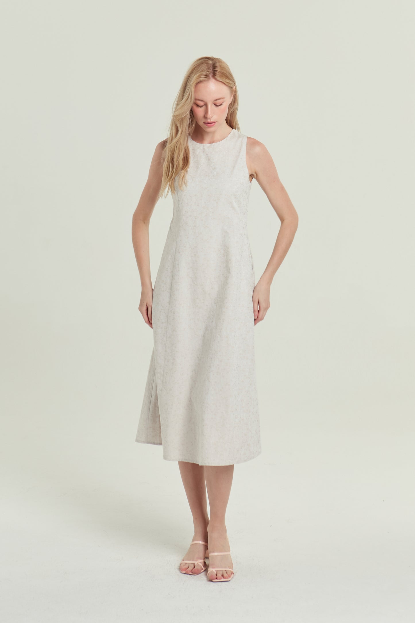 Column Midi Tea Dress in Floral Jacquard - Dusty Cream