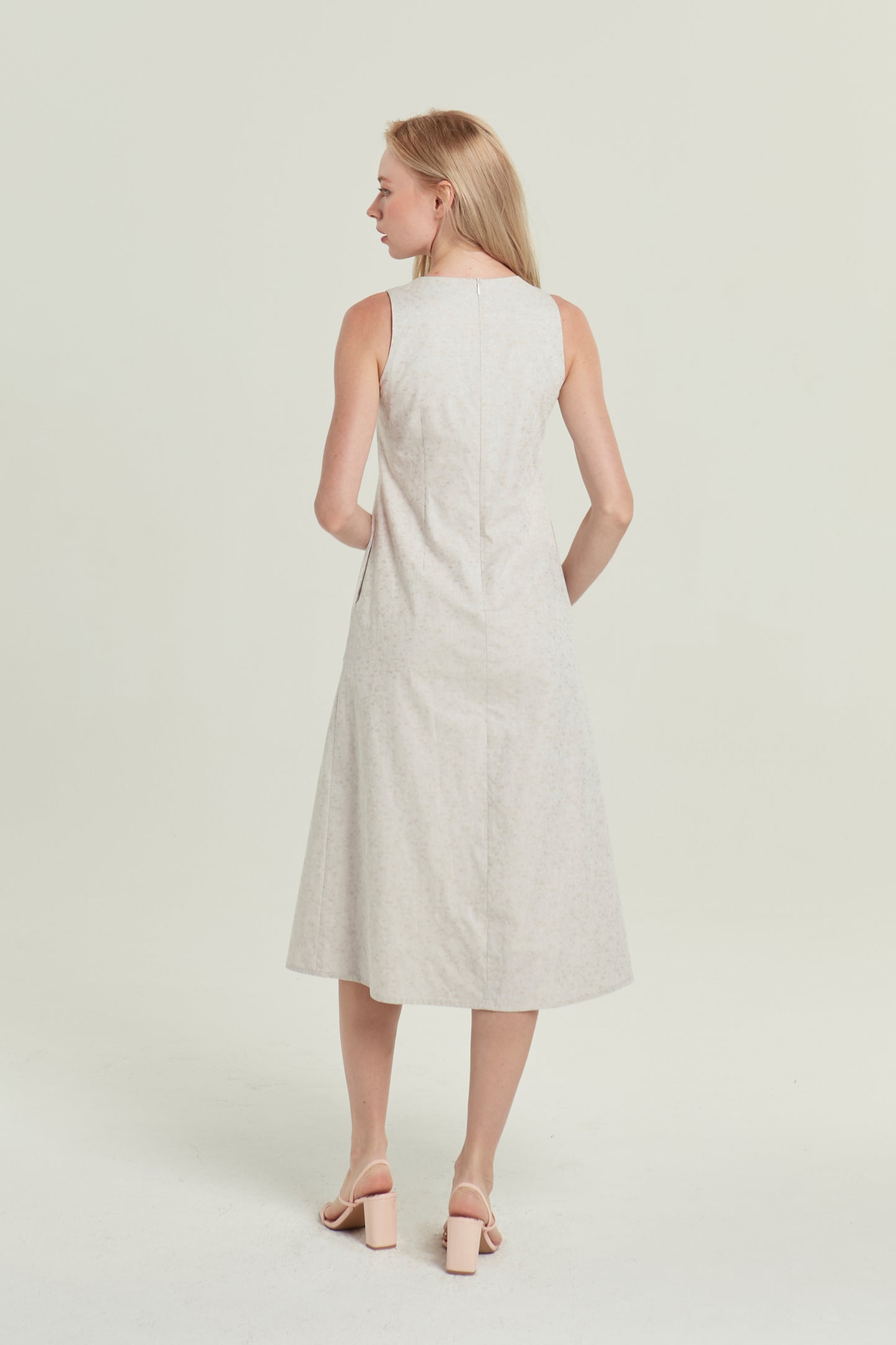 Column Midi Tea Dress in Floral Jacquard - Dusty Cream