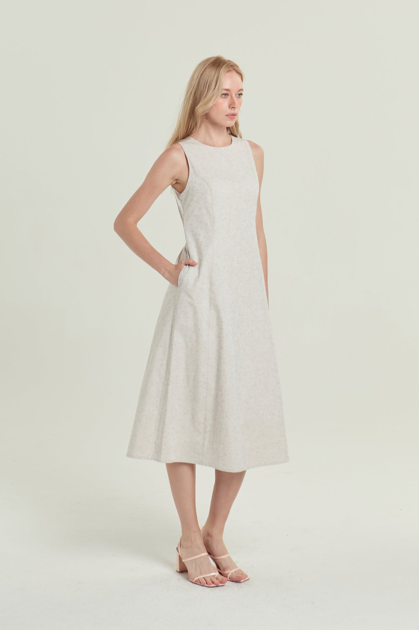 Column Midi Tea Dress in Floral Jacquard - Dusty Cream