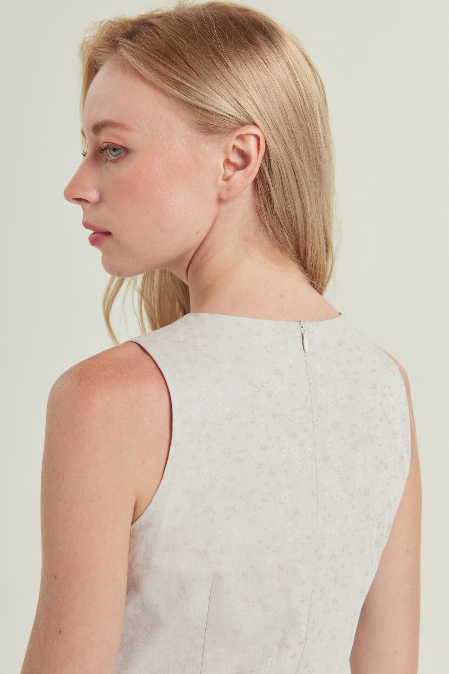 Column Midi Tea Dress in Floral Jacquard - Dusty Cream