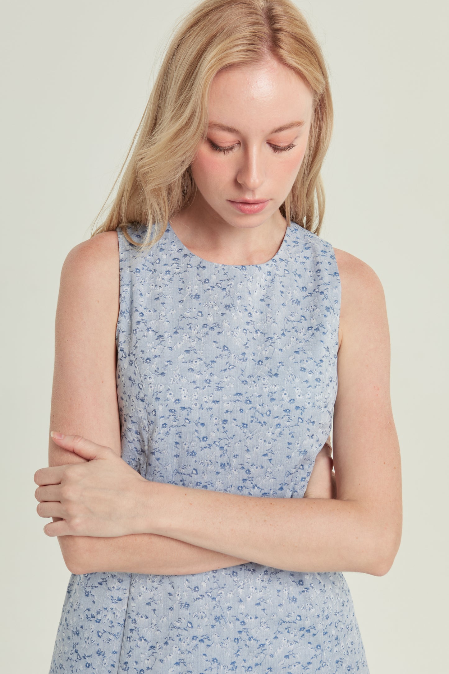 Column Midi Tea Dress in Floral Jacquard - Blue China