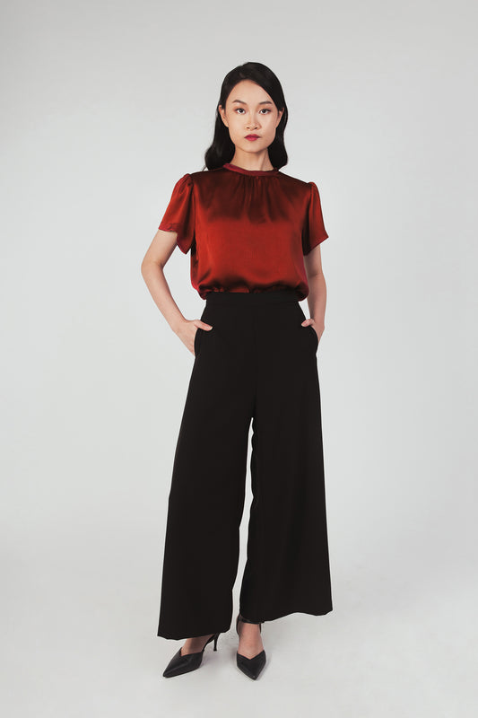 Palazzo Pants With Pleat Detail - Black
