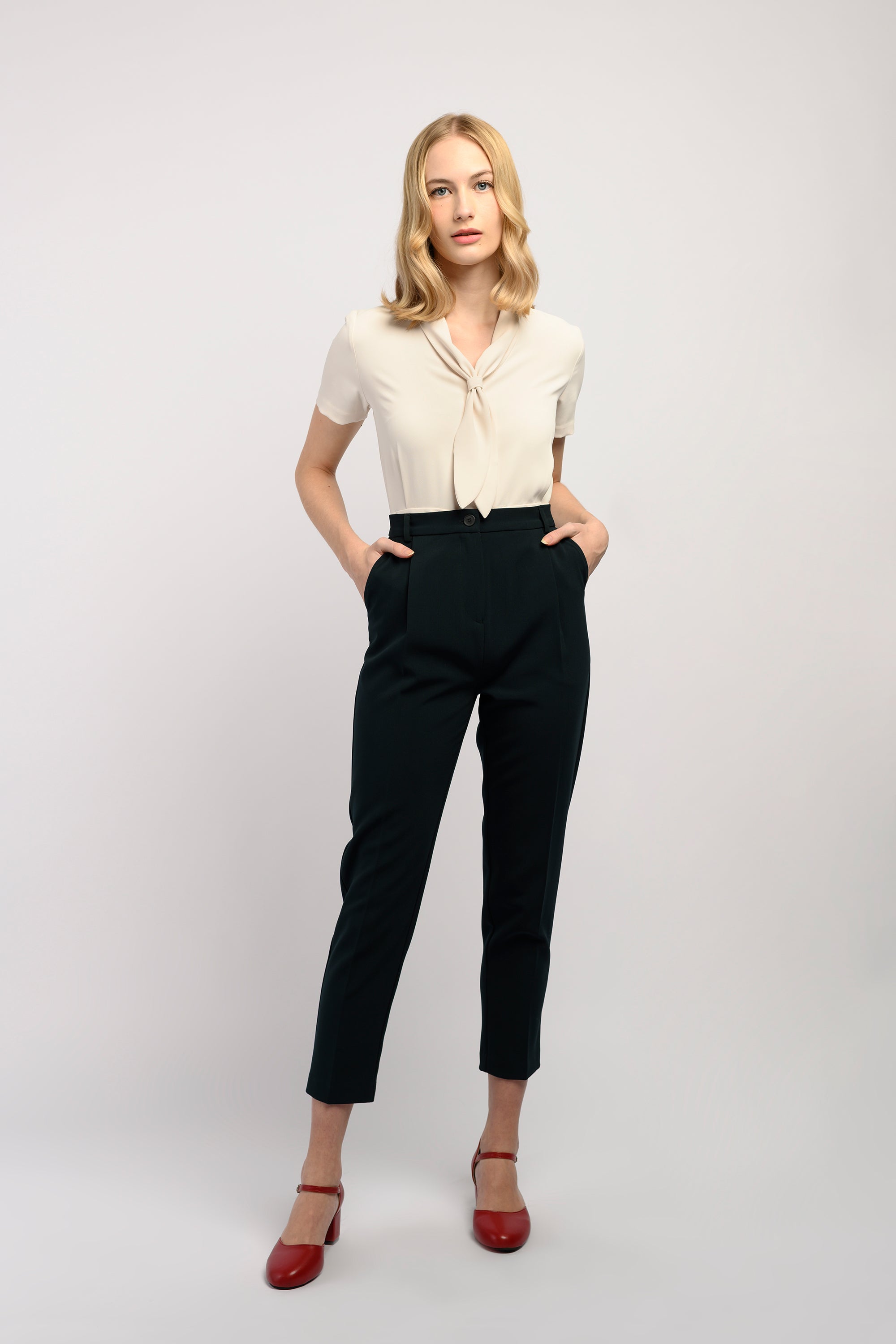Buy TOPSHOP Button Fly Slouch Peg Leg Trousers 2024 Online | ZALORA  Philippines